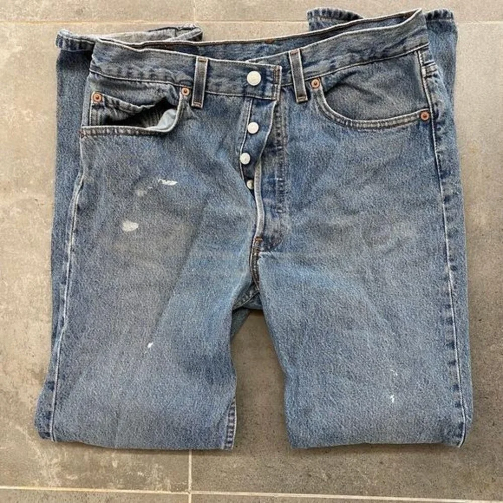 VTG Levi's 32x31 501 Original‎ Fit Jeans Mens Blue Button Fly Straight Leg USA